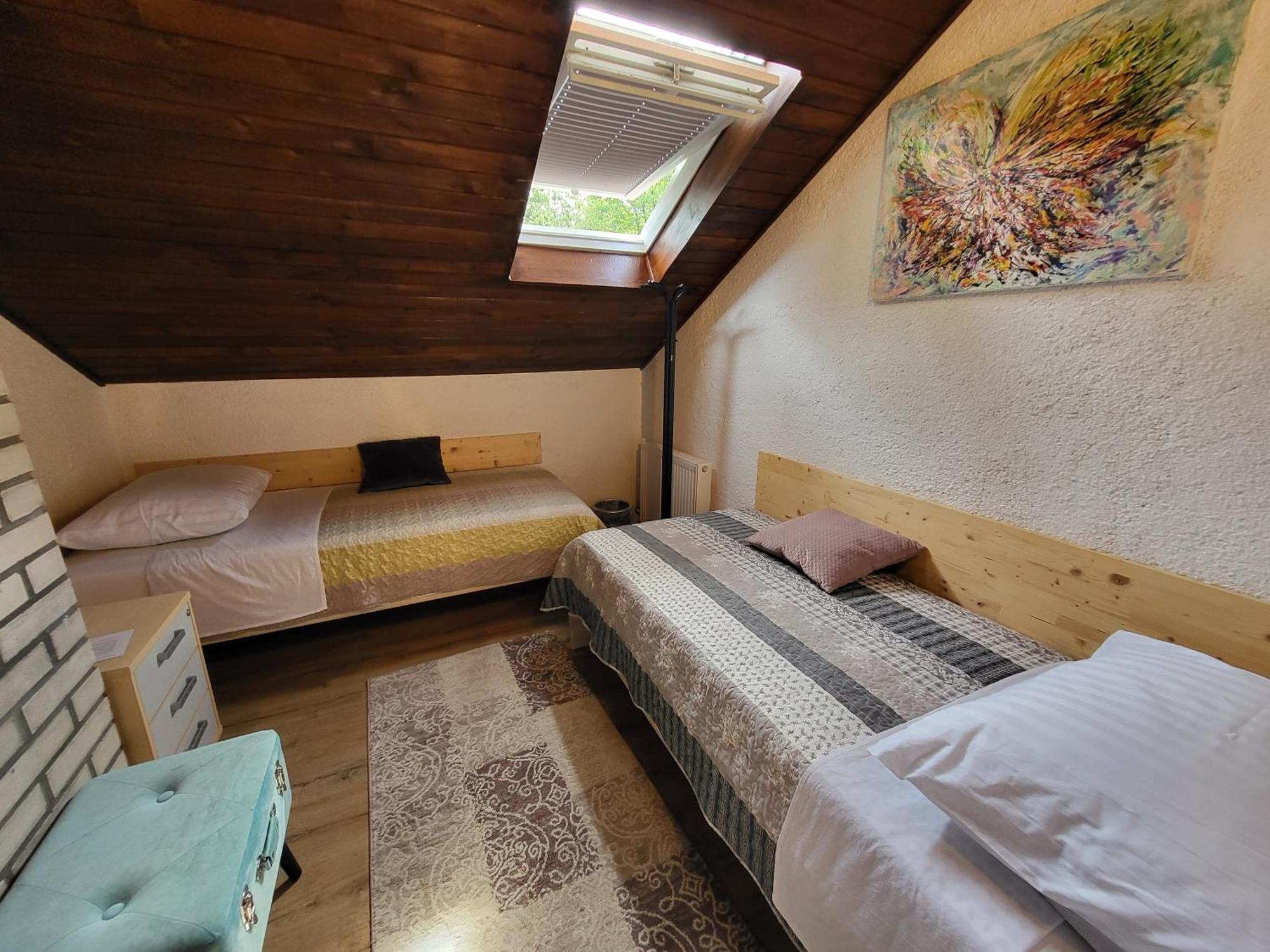 Koca Sredi Gozda Hotel Kanal ภายนอก รูปภาพ